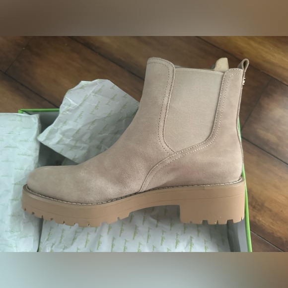Sam Edelman Judah Suede Chelsea Boots - Picture 4 of 5